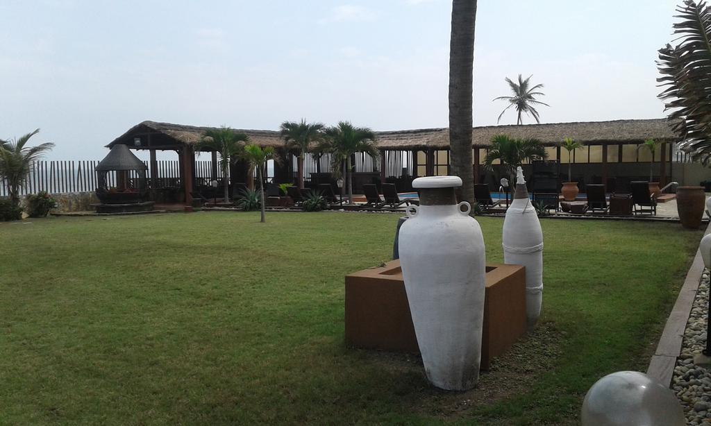The Palms At Prampram Villa Exterior photo
